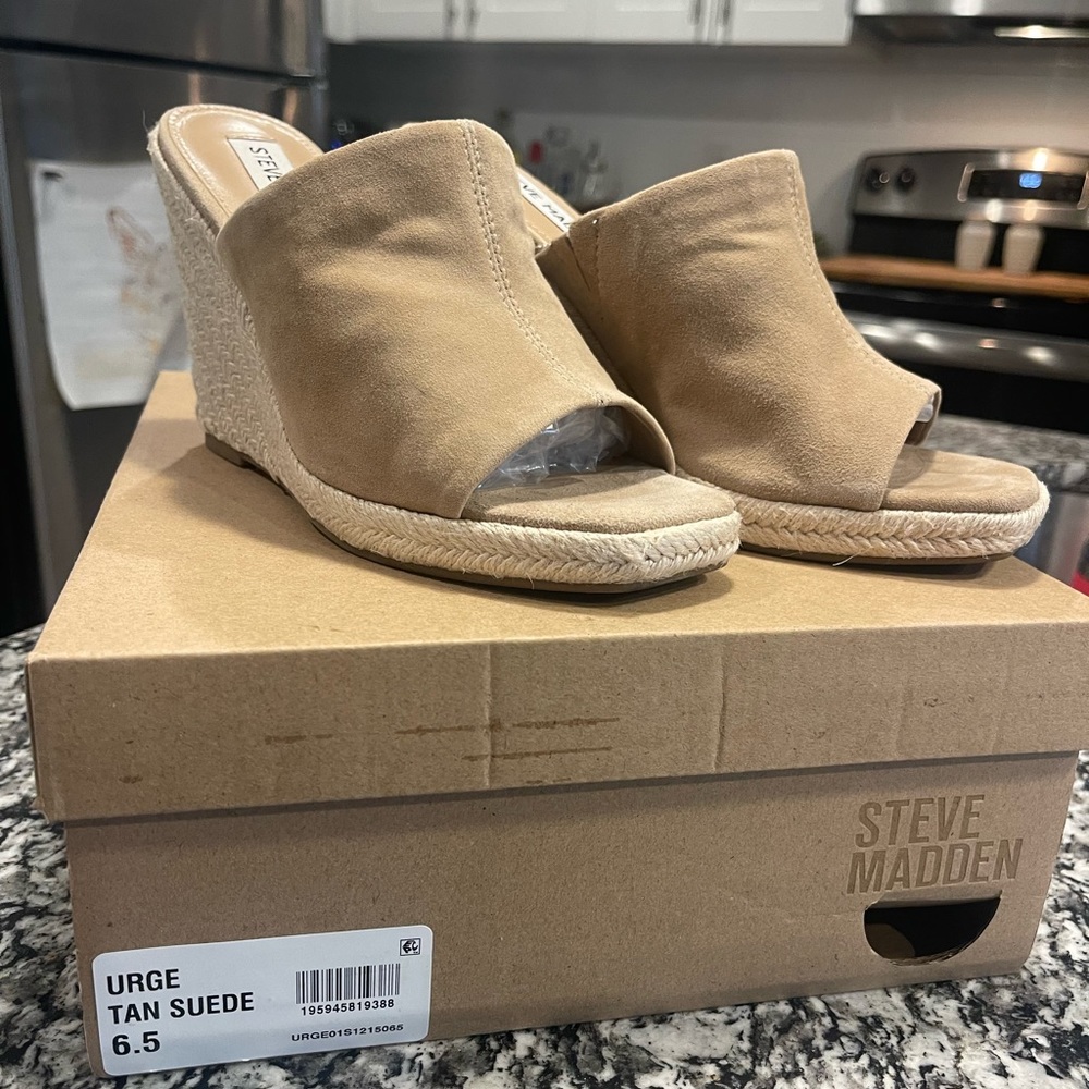 Steve Madden Suede Wedges